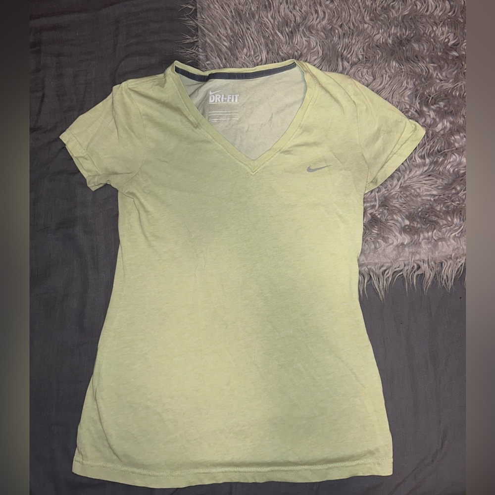 NIKE dri-fit shirt